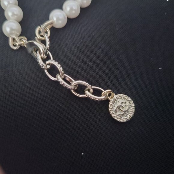 Glamorous Pearl Beaded Chain with Coin Detail - Picture 6 of 6